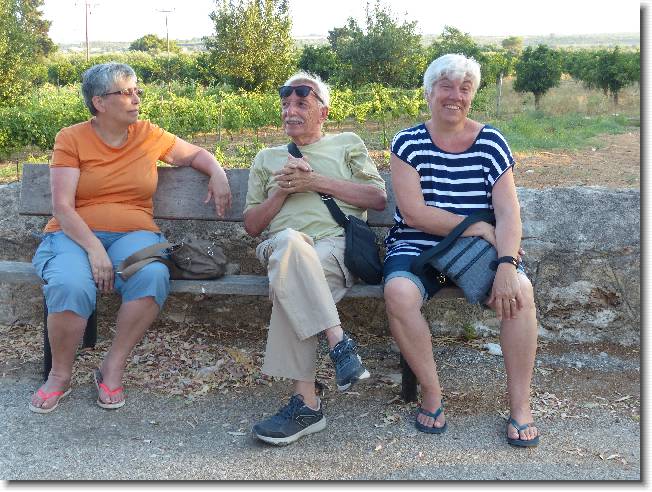 Clicca per scorrere le foto originali ingrandite