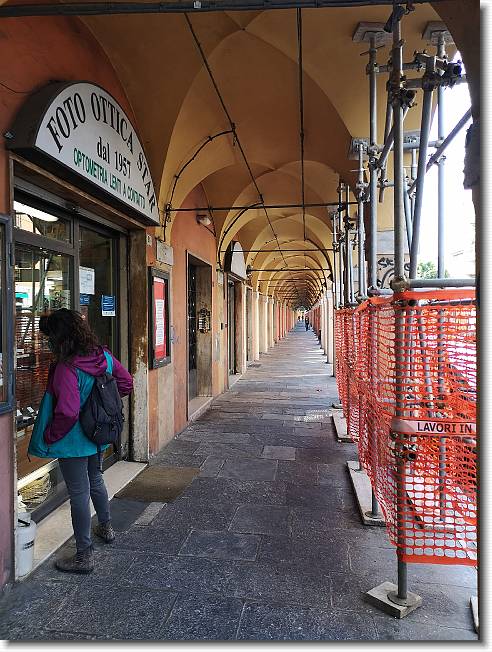 Clicca per scorrere le foto originali ingrandite