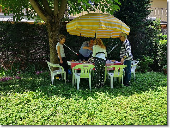 Clicca per scorrere le foto originali ingrandite