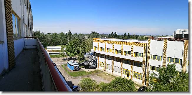 Clicca per scorrere le foto originali ingrandite