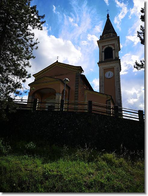 Clicca per scorrere le foto originali ingrandite