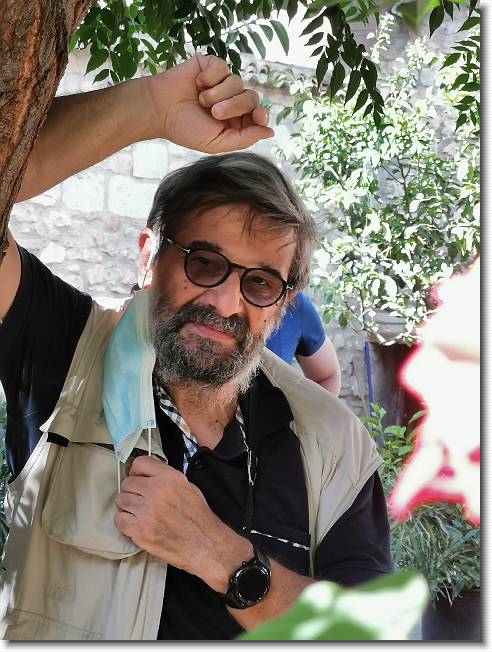 Clicca per scorrere le foto originali ingrandite