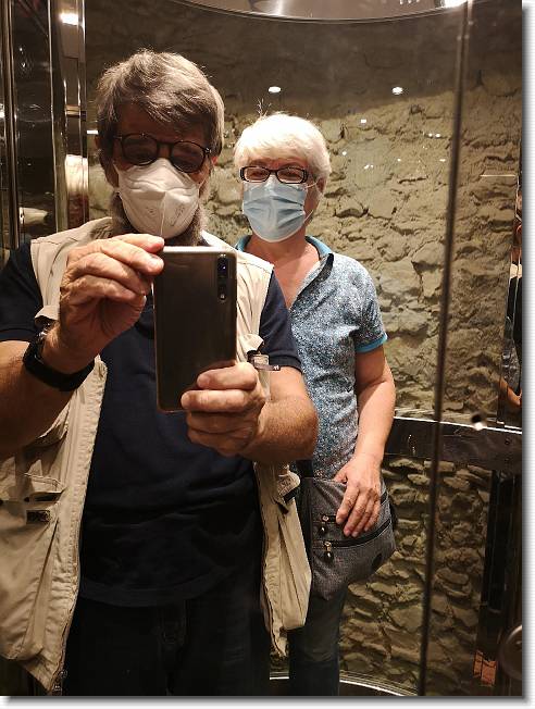 Clicca per scorrere le foto originali ingrandite