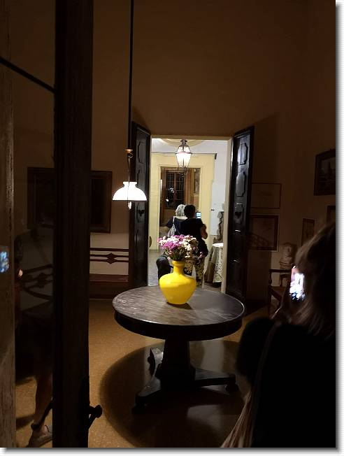 Clicca per scorrere le foto originali ingrandite