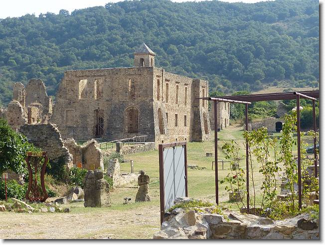 Clicca per scorrere le foto originali ingrandite