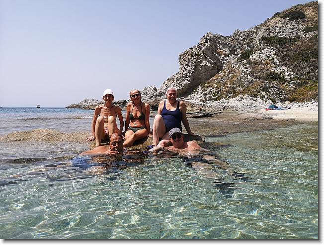 Clicca per scorrere le foto originali ingrandite