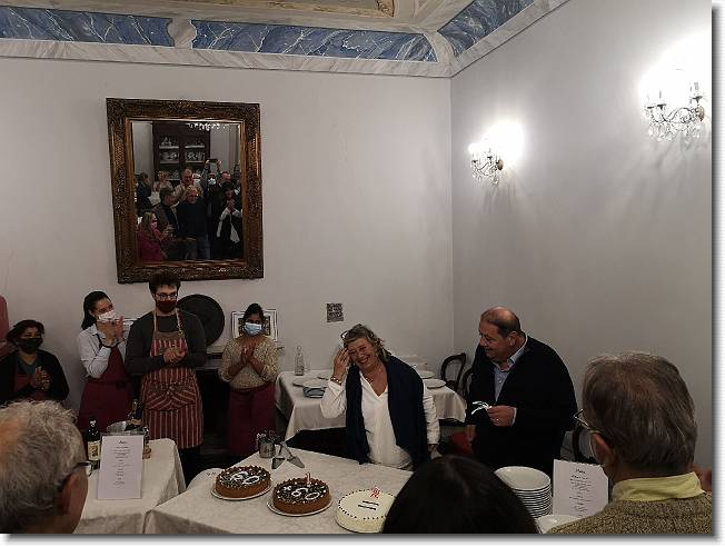 Clicca per scorrere le foto originali ingrandite