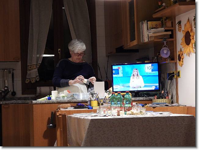 Clicca per scorrere le foto originali ingrandite