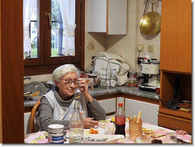Clicca per scorrere le foto originali ingrandite