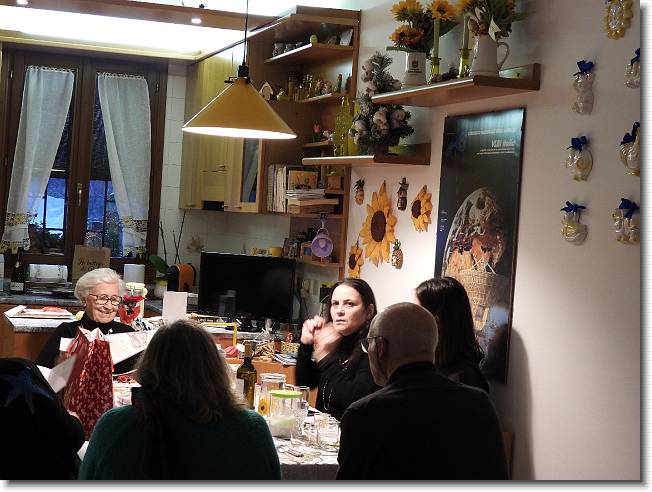 Clicca per scorrere le foto originali ingrandite