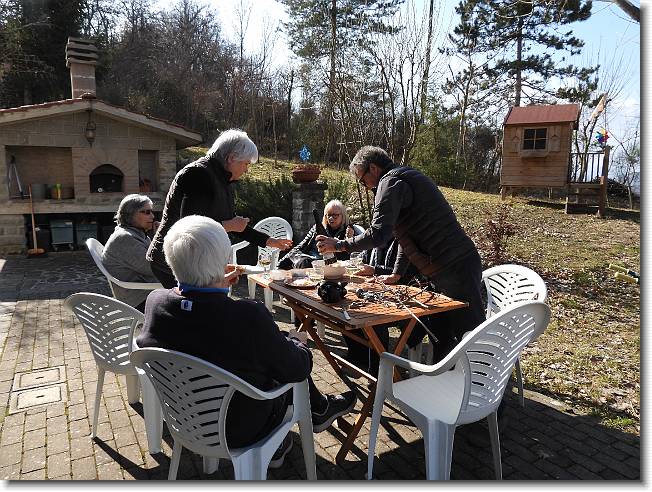 Clicca per scorrere le foto originali ingrandite