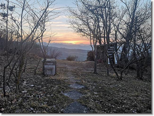Clicca per scorrere le foto originali ingrandite