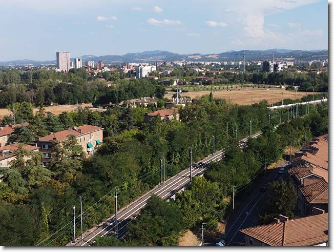 Clicca per scorrere le foto originali ingrandite