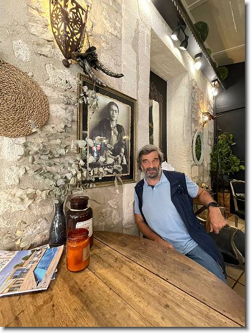 Clicca per scorrere le foto originali ingrandite