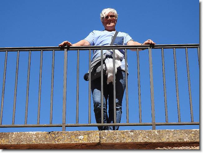 Clicca per scorrere le foto originali ingrandite