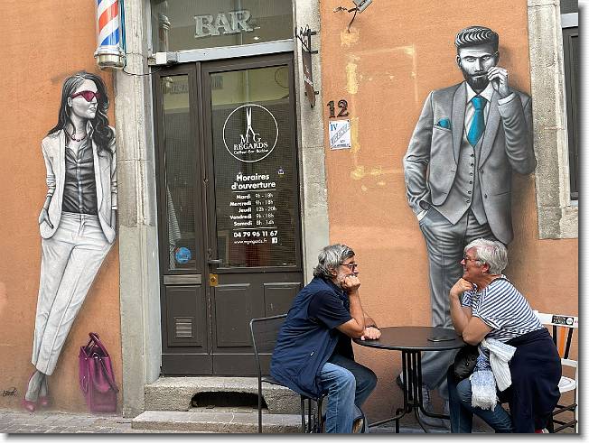 Clicca per scorrere le foto originali ingrandite