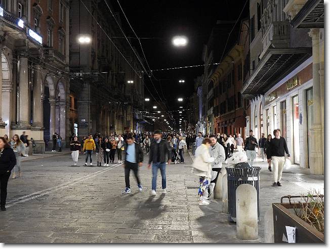 Clicca per scorrere le foto originali ingrandite
