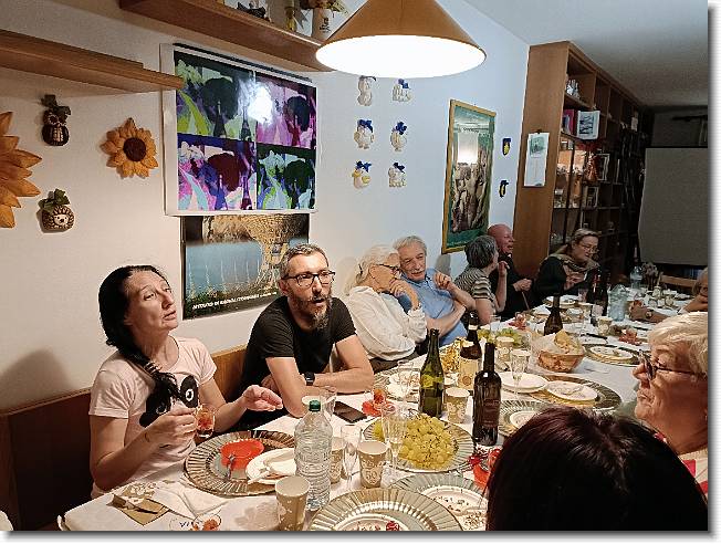 Clicca per scorrere le foto originali ingrandite
