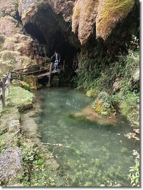 Clicca per scorrere le foto originali ingrandite