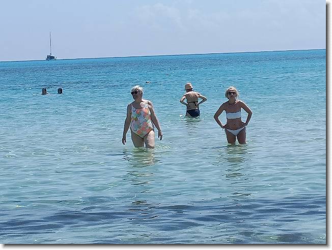 Clicca per scorrere le foto originali ingrandite