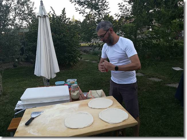Clicca per scorrere le foto originali ingrandite