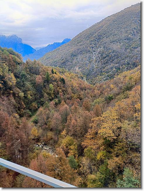 Clicca per scorrere le foto originali ingrandite