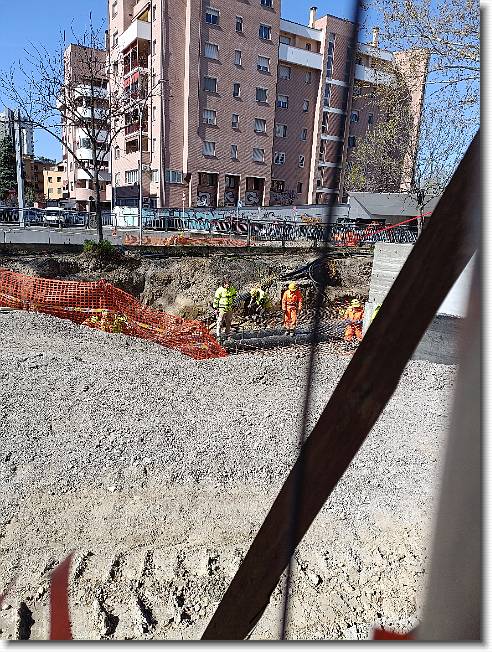 Clicca per scorrere le foto originali ingrandite