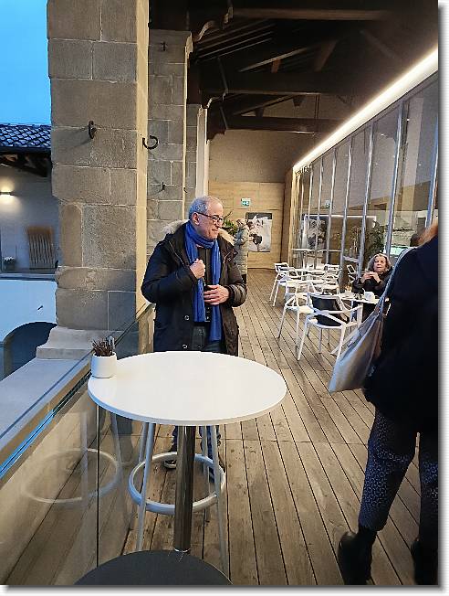 Clicca per scorrere le foto originali ingrandite