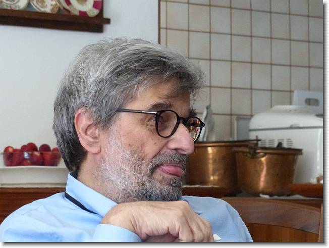 Clicca per scorrere le foto originali ingrandite