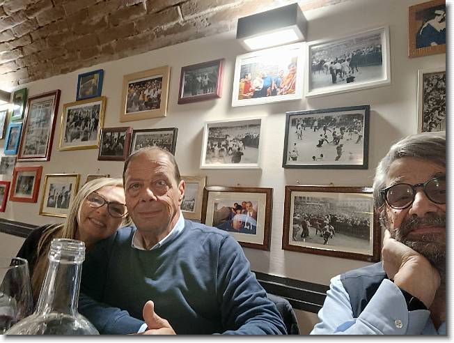 Clicca per scorrere le foto originali ingrandite