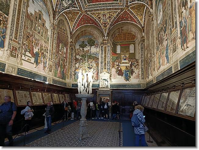 Clicca per scorrere le foto originali ingrandite