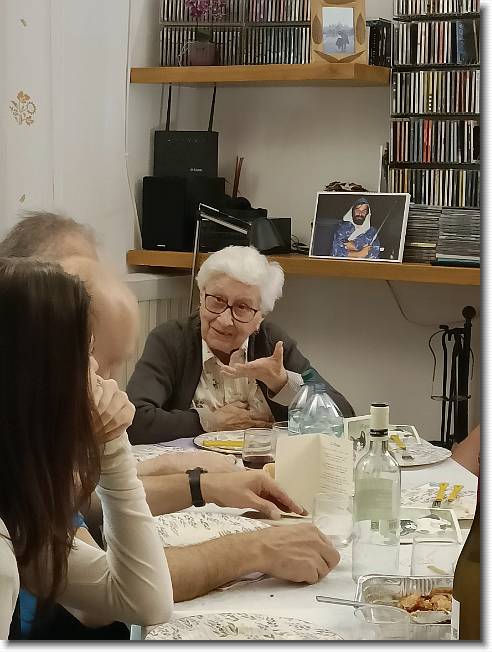 Clicca per scorrere le foto originali ingrandite