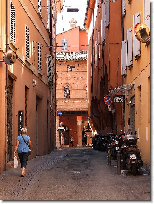 Clicca per scorrere le foto originali ingrandite