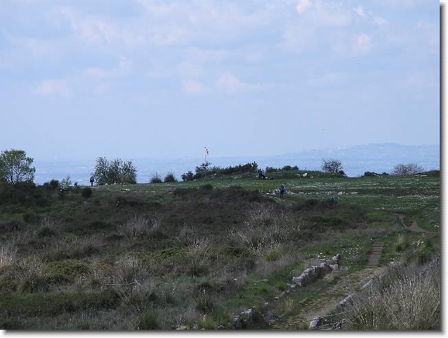 Clicca per scorrere le foto originali ingrandite