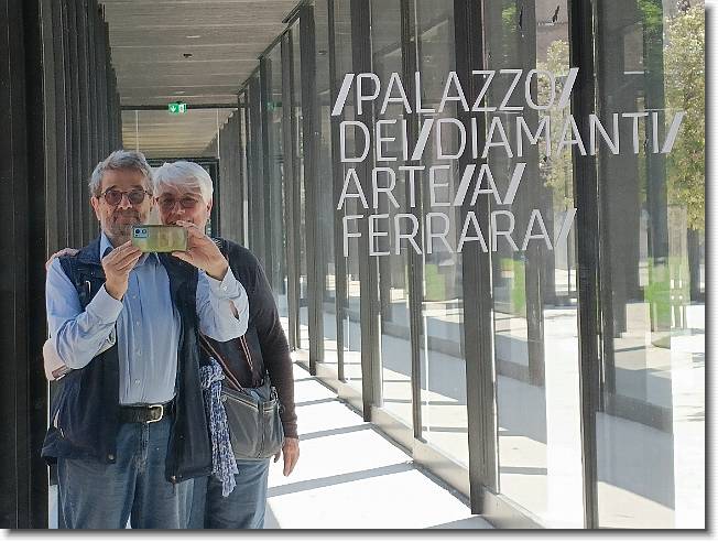 Clicca per scorrere le foto originali ingrandite