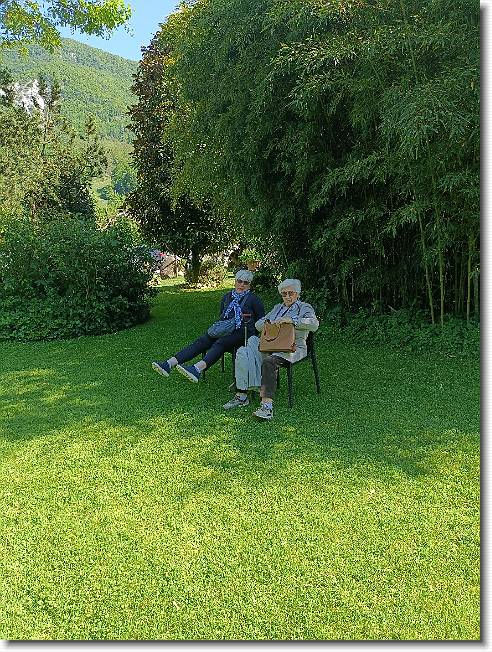 Clicca per scorrere le foto originali ingrandite