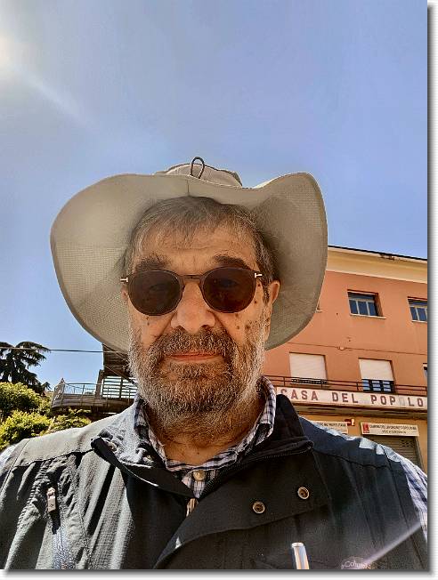 Clicca per scorrere le foto originali ingrandite
