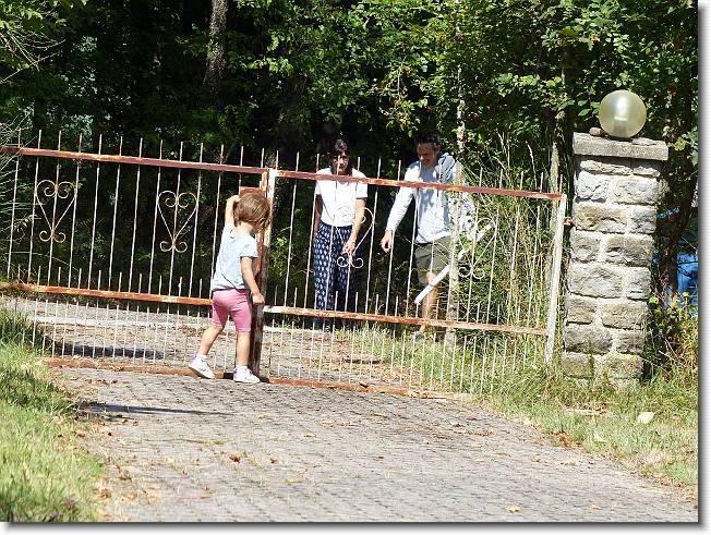Clicca per scorrere le foto originali ingrandite