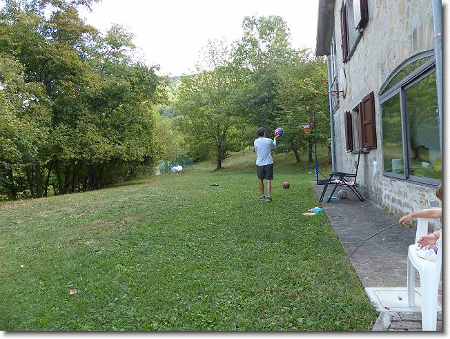 Clicca per scorrere le foto originali ingrandite