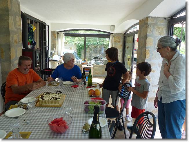 Clicca per scorrere le foto originali ingrandite