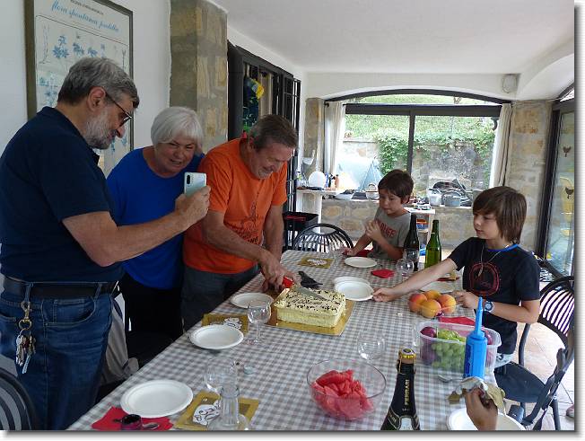 Clicca per scorrere le foto originali ingrandite