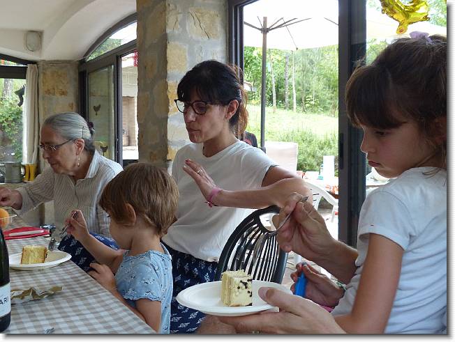 Clicca per scorrere le foto originali ingrandite