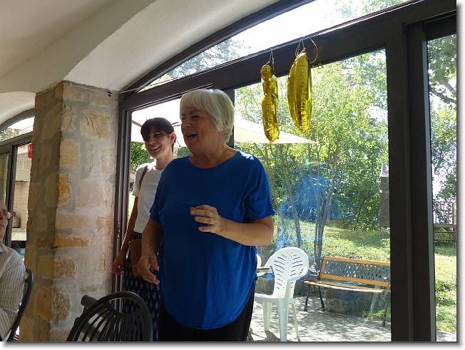 Clicca per scorrere le foto originali ingrandite