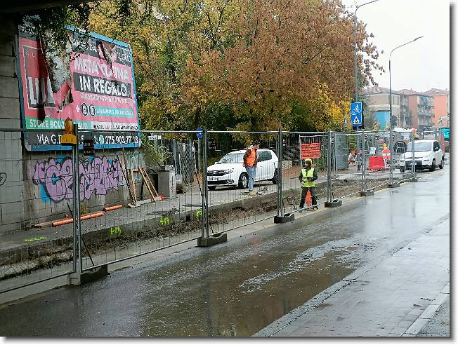 Clicca per scorrere le foto originali ingrandite