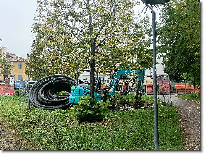 Clicca per scorrere le foto originali ingrandite
