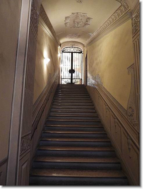 Clicca per scorrere le foto originali ingrandite
