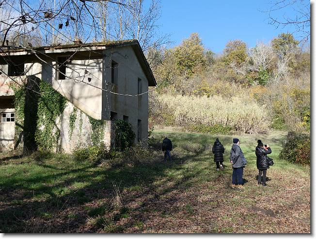 Clicca per scorrere le foto originali ingrandite