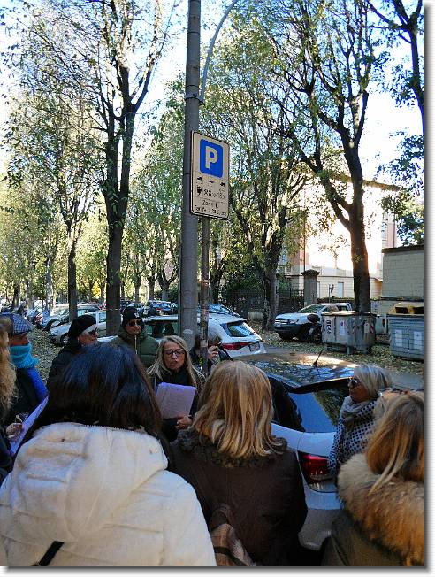 Clicca per scorrere le foto originali ingrandite