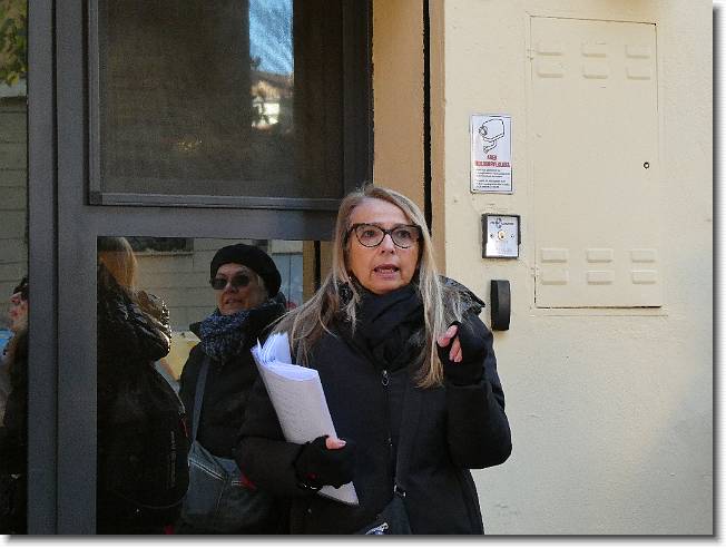 Clicca per scorrere le foto originali ingrandite