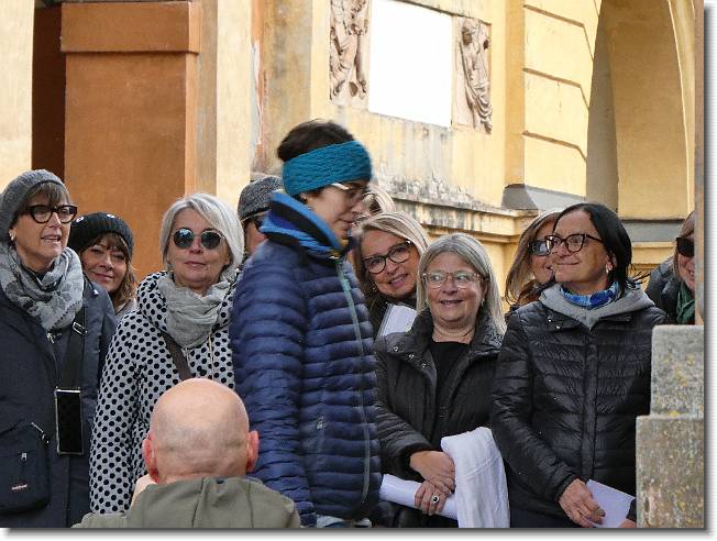 Clicca per scorrere le foto originali ingrandite